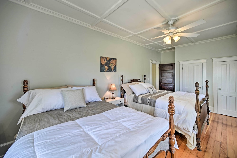 Home w/ Patio, 2 Blocks to St. Lawrence River - Property Image 21