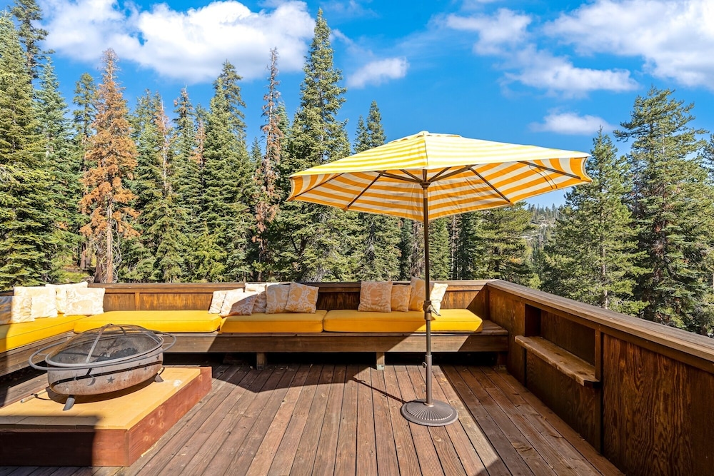 Walk to the Lake Amazing 5 Bedrm - VH#343 by Bear Valley Vacation Rentals view 4