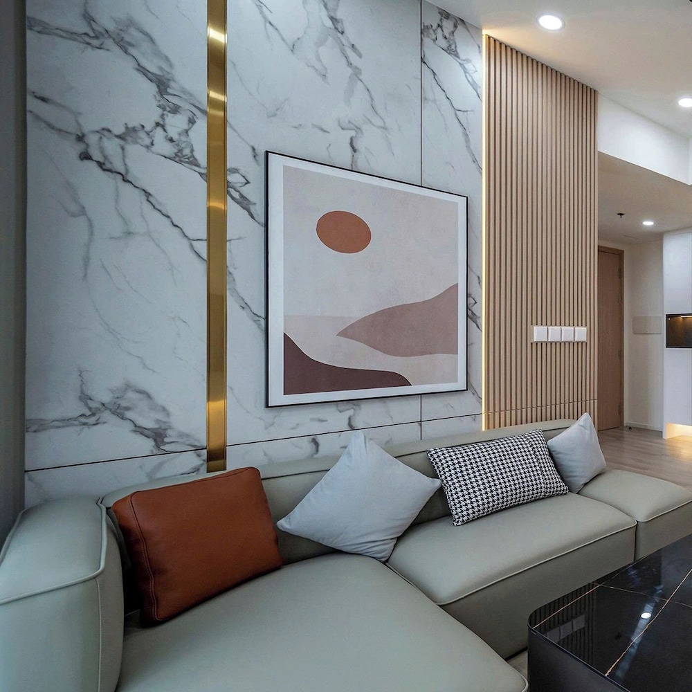 Apartment Landmark 81 by Urban Home