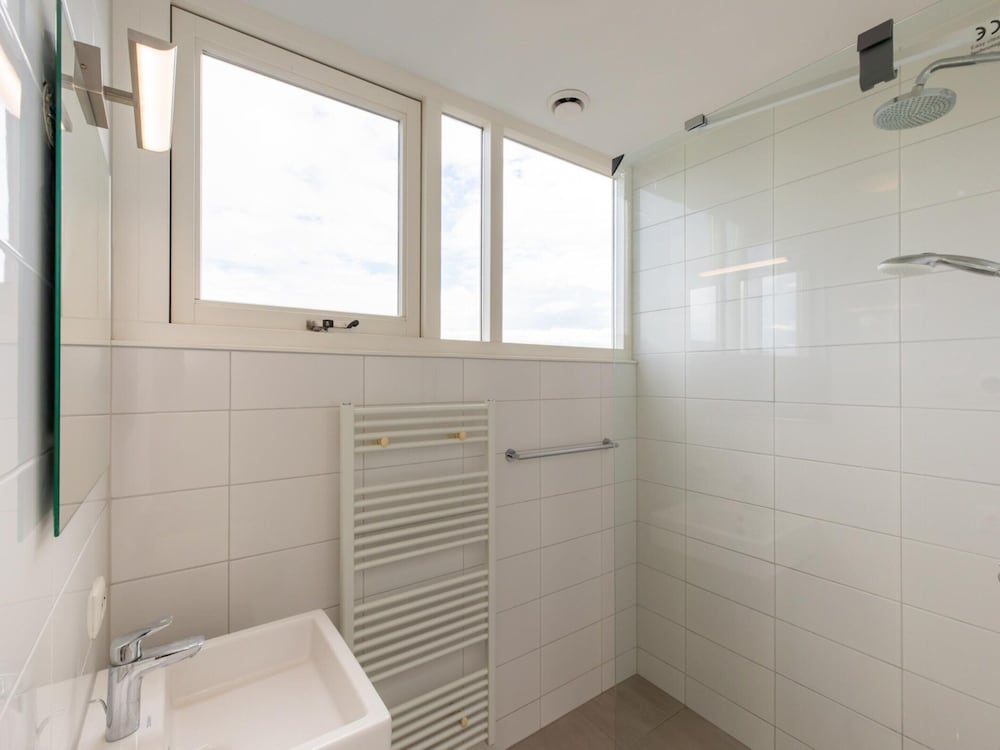 Enjoy Luxury and Comfort in Holiday Villa Kavel 10
