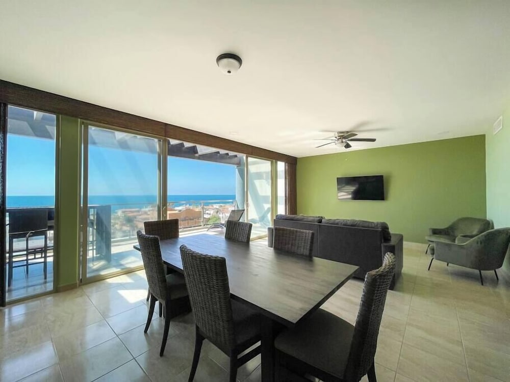 Quiet Cozy Getaway With Stunning Ocean View