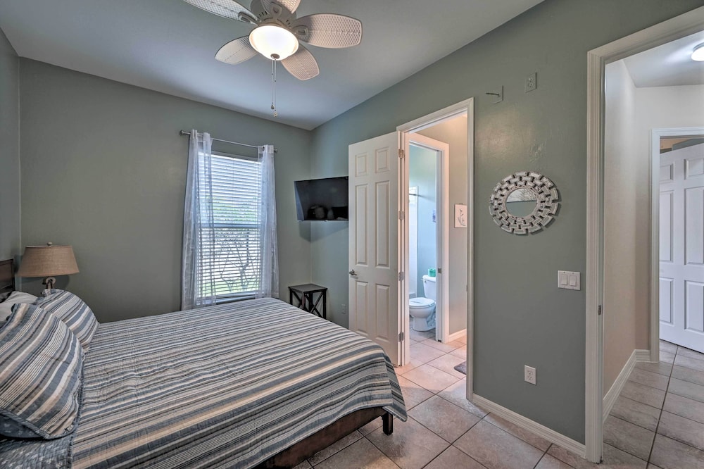 Spacious Canalfront Oasis w/ Pool Hot Tub! - Property Image 27