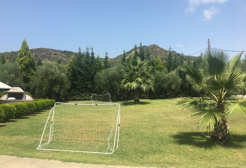 Anilio Plaza