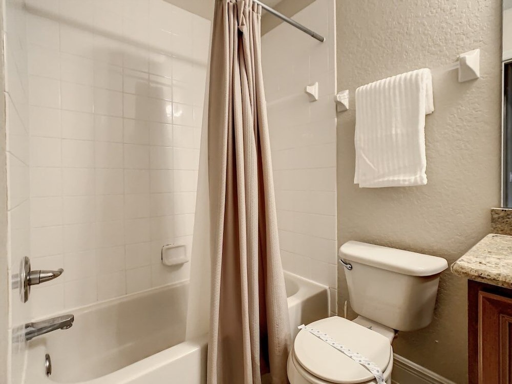Annas Stunning Townhome In Regal Palms Resort Near Disney 3 Bedroom Townhouse