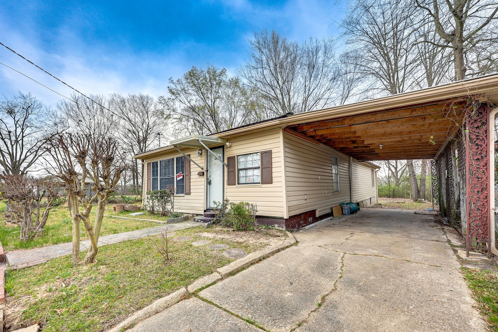 Charming El Dorado Retreat Near Main Street!
