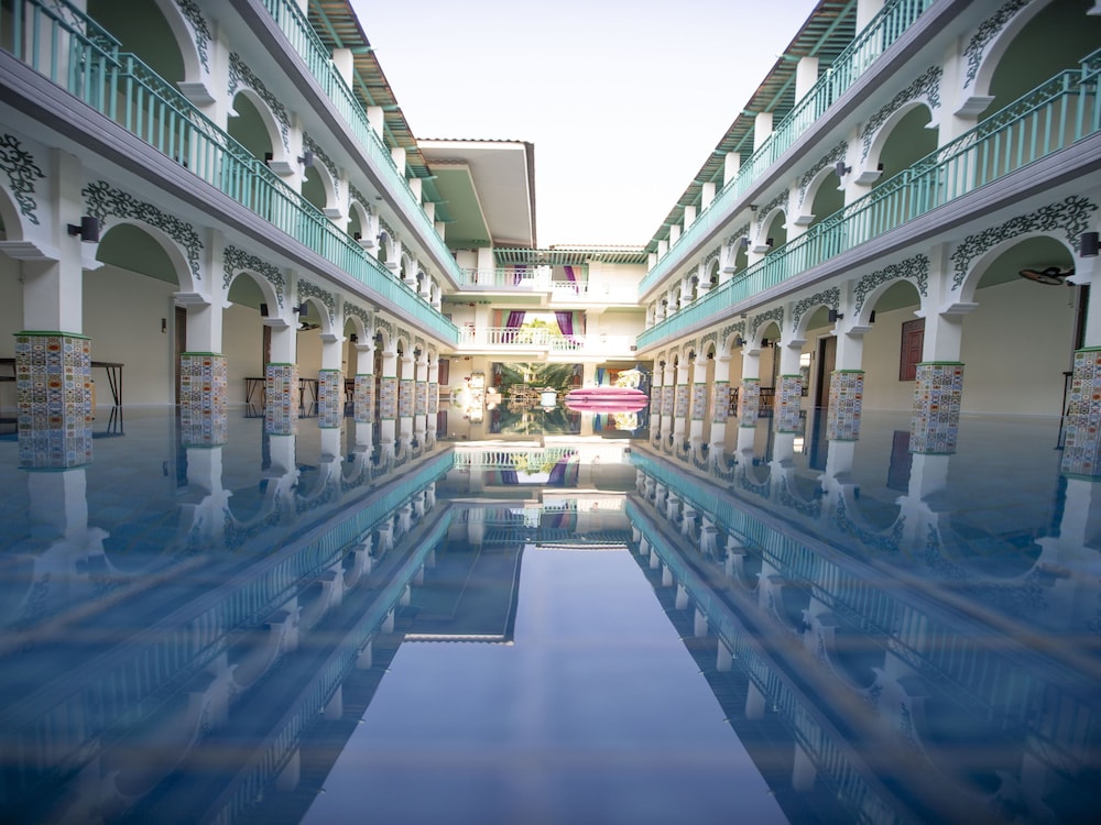 The Grand Morocc Hotel