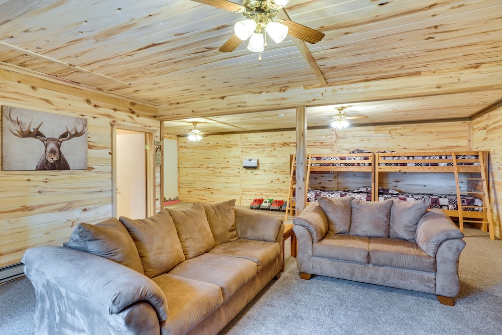 Beaver Vacations - Spacious Beaver Getaway Near Eagle Point Resort! - Property Image 2