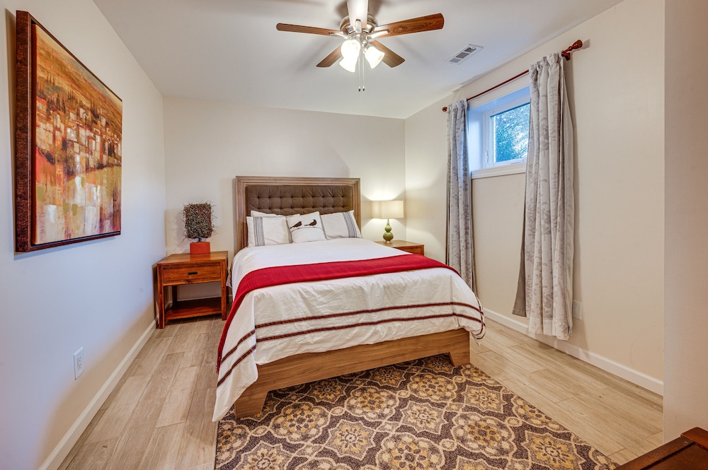 Mooresville Vacation Rental - Walk to Lake Norman! view 4