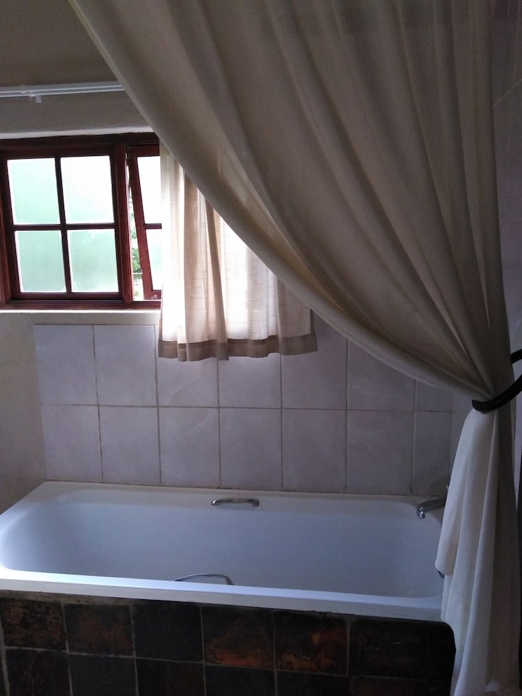 Khokha Moya Guesthouse