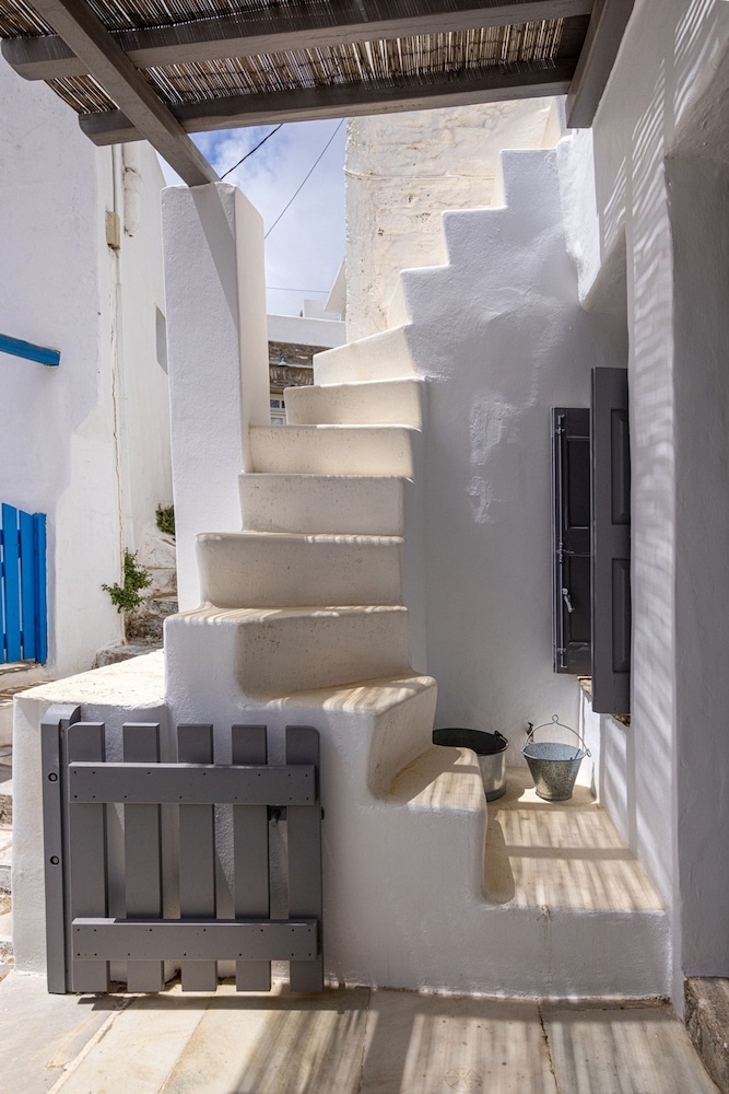 Village Aura in Tinos