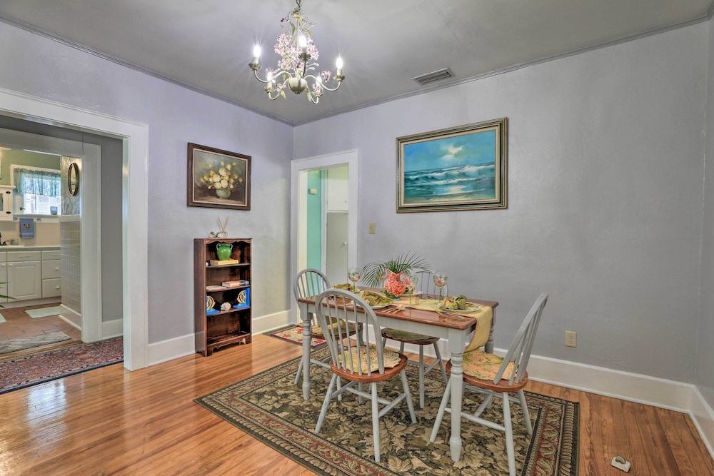 Historic Bradenton Cottage ~ 1 Mi to Downtown view 4