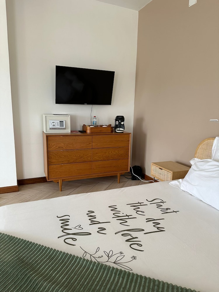 Tia Vahine - Boutique Hôtel Ivato