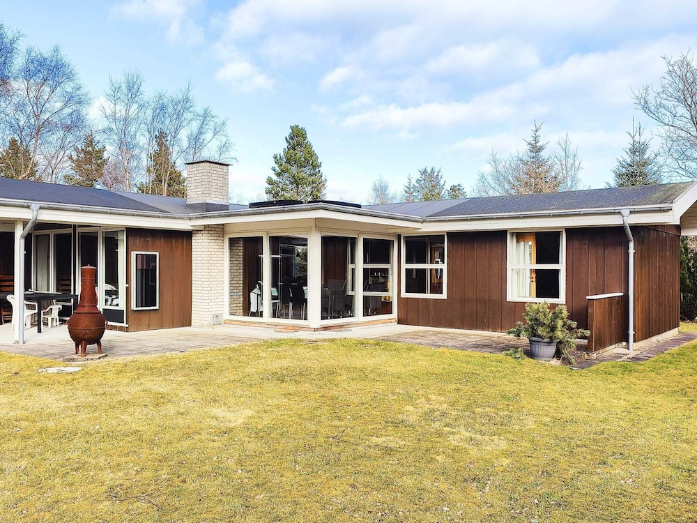 4 Star Holiday Home in Hals