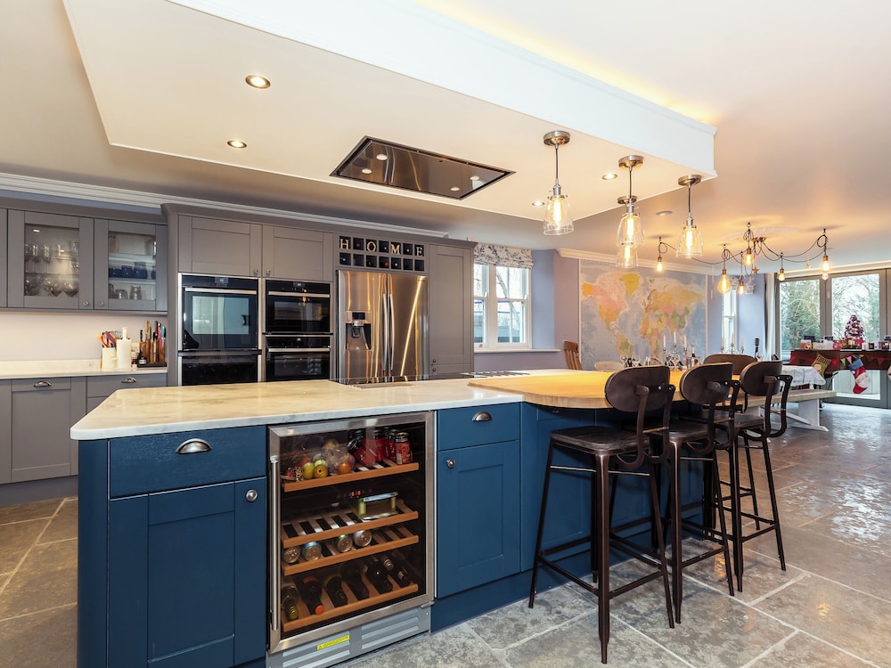 Vallis Oak Villa