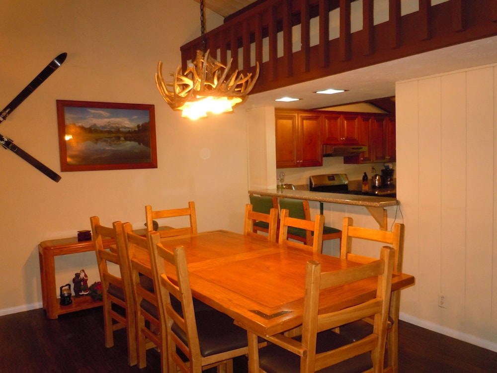 Snow Summit Townhouse Rentals & Sales