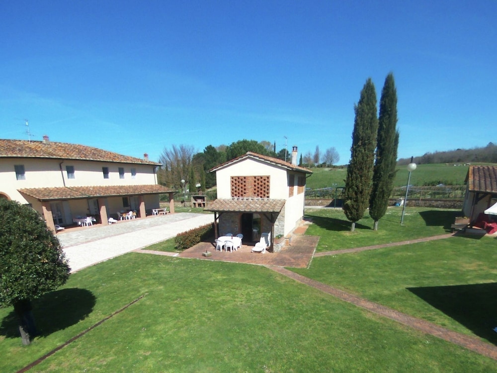 Aesthetic Farmhouse in Bucine With Barbecue view 5