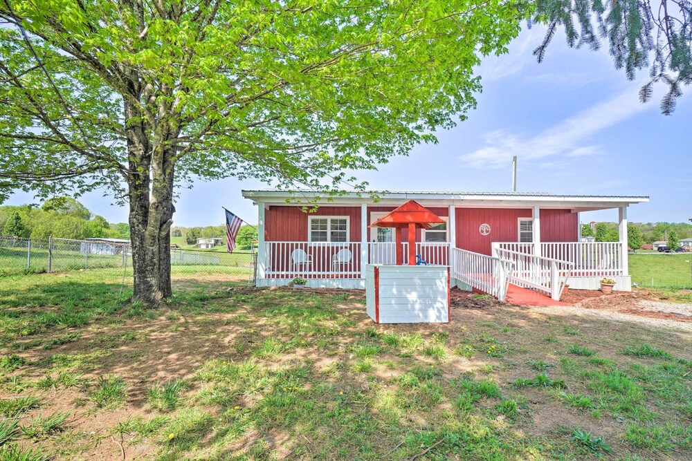 Sweetwater Vacations - Landscape Views: Sweetwater Country Cottage! - Property Image 6