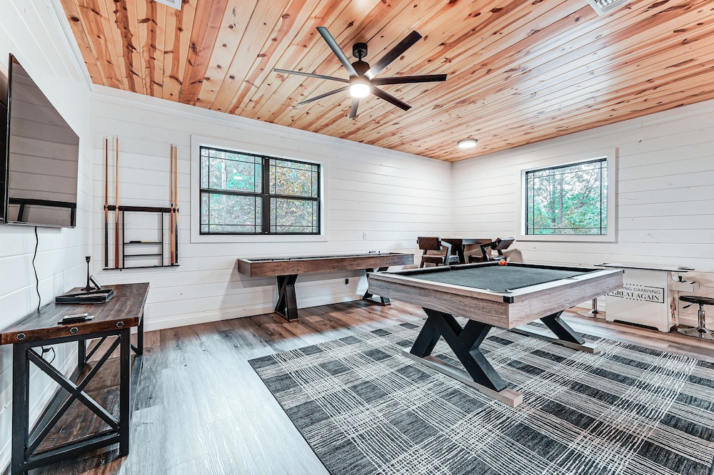 6 Mi to Broken Bow Lake: Home w/ Game Room!