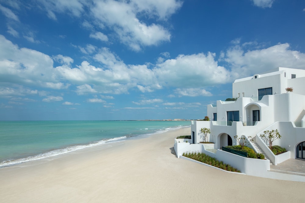 Anantara Santorini Abu Dhabi Retreat - Adults Only