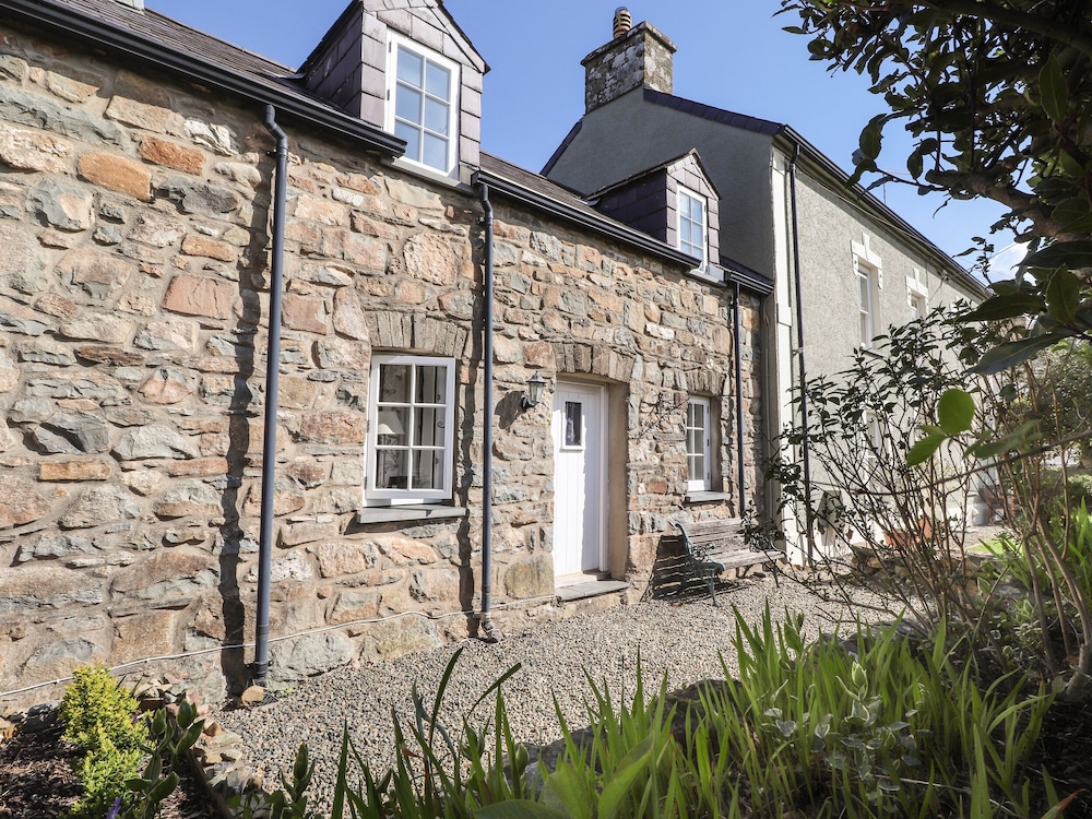 Middle Cottage