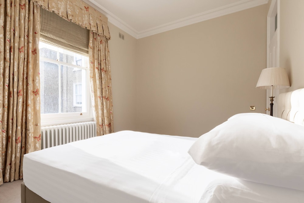 Earl's Court Square XI by Onefinestay
