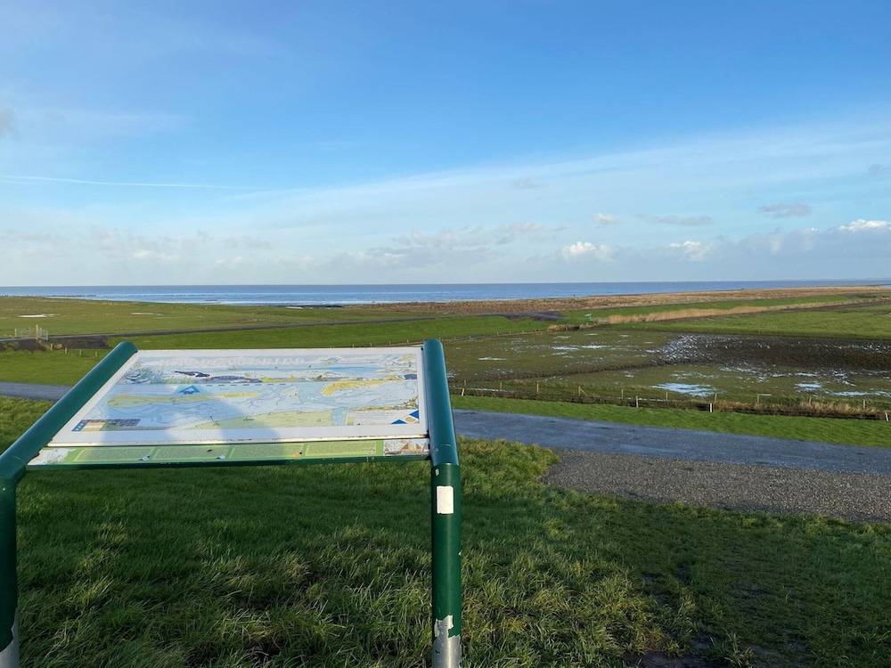Fantastic Luxury Vacation Home and Next to the Wadden Sea
