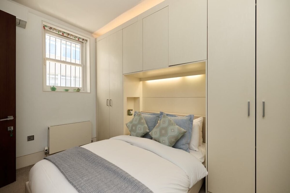 The Radnor Mews Residence Stylish 3bdr Mews House