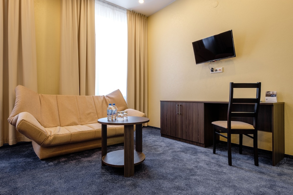 Komatek Hotel