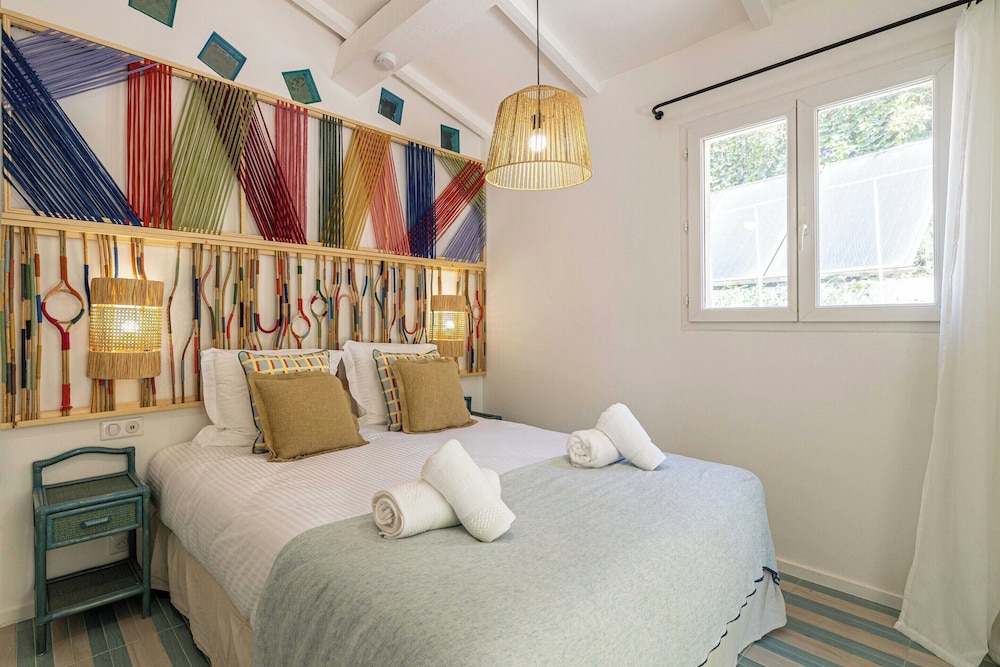 Sumptuous B&B Villa Provencale - 2br/4p view 2