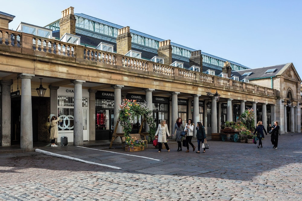 Red Lion Square by Onefinestay