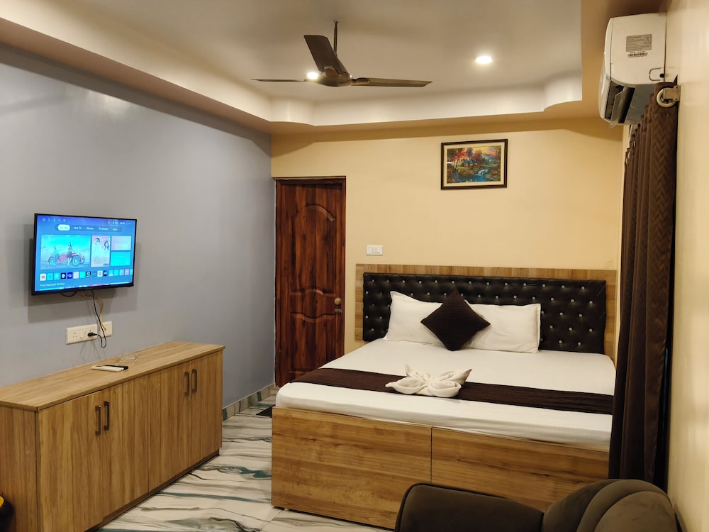 HOTEL MAHAL