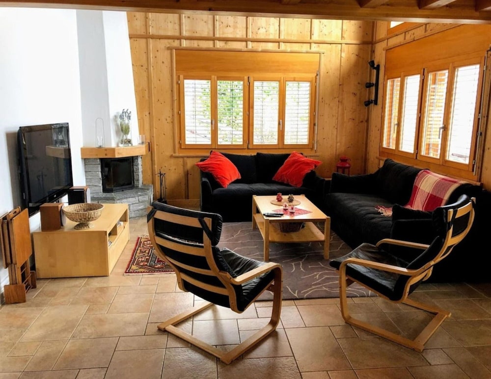 Spacious Chalet Amidst Mountains