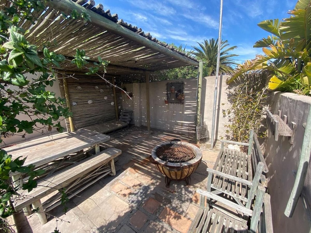 Room-cozy Crner Kitehouse