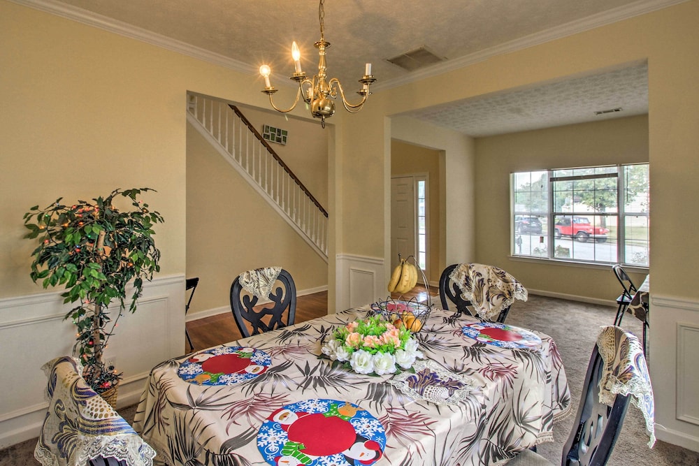 Spacious Stone Mountain Home - Walk Everywhere!