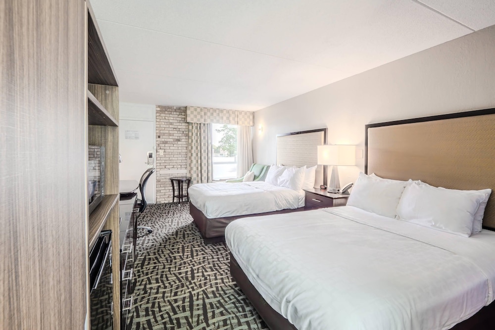 Clarion Pointe Winston – Salem Downtown