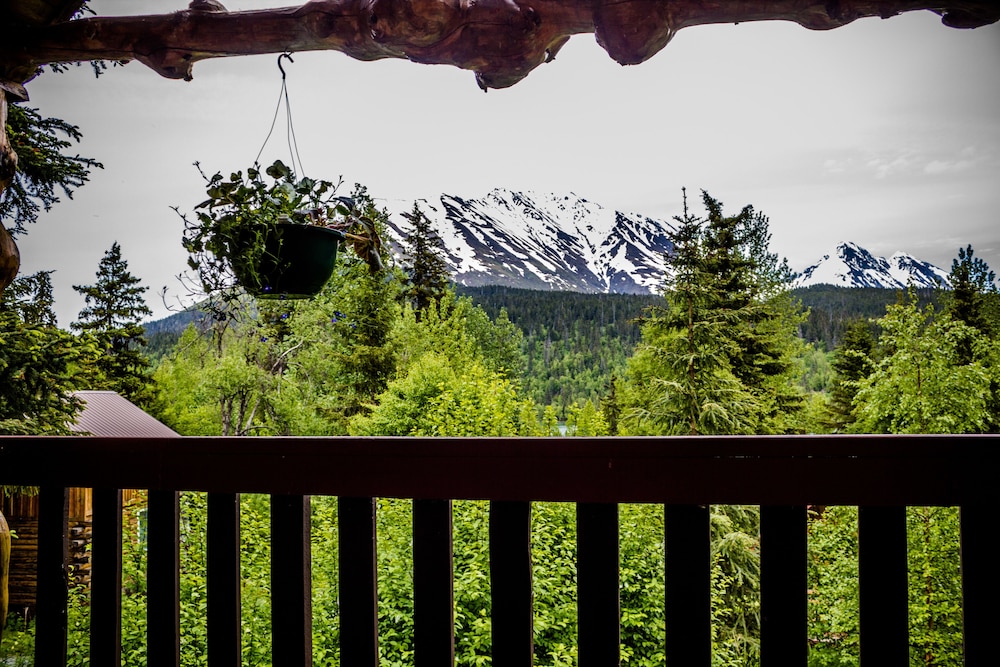 Midnight Sun Log Cabins