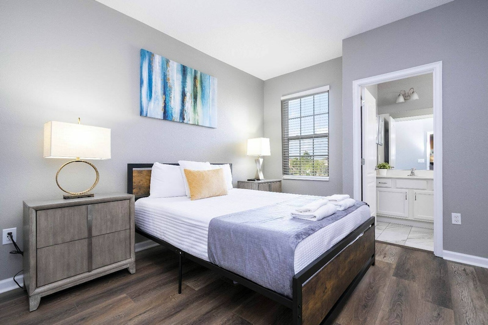 Solterra 12bd 11 5bat Sleeps24 Disney Pool Spa