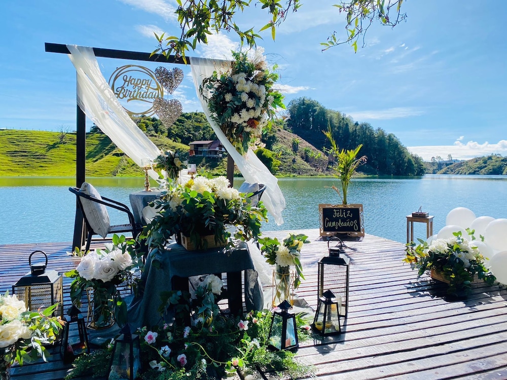 Celeste Glamping Guatape