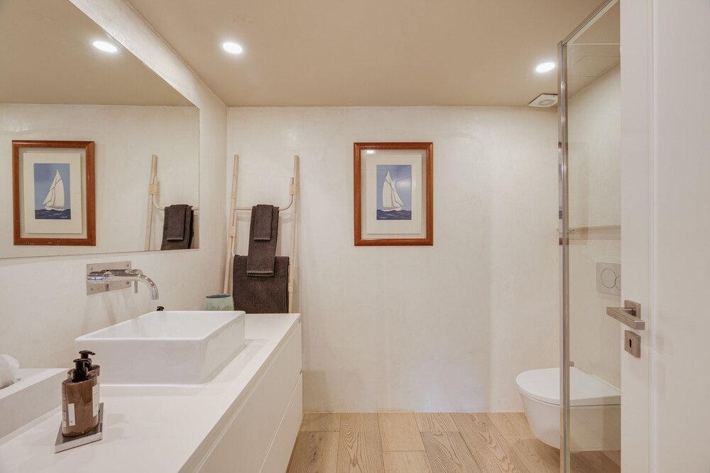 Light Villa by Cadenzalux