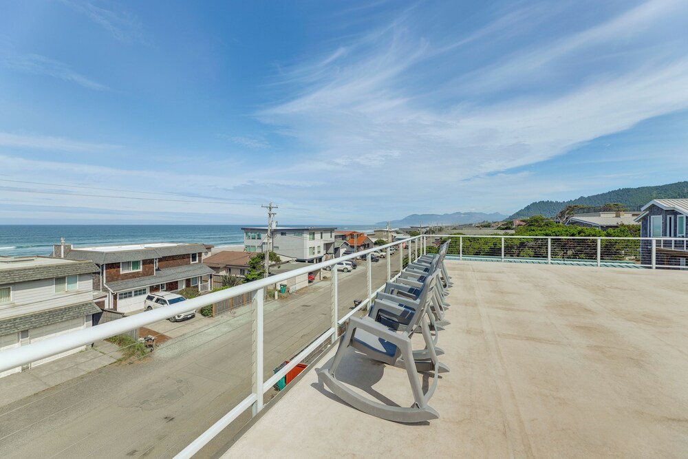 Group Friendly! Rockaway Beach Oasis w/ Game Room