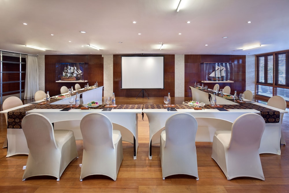 meeting & event spaces