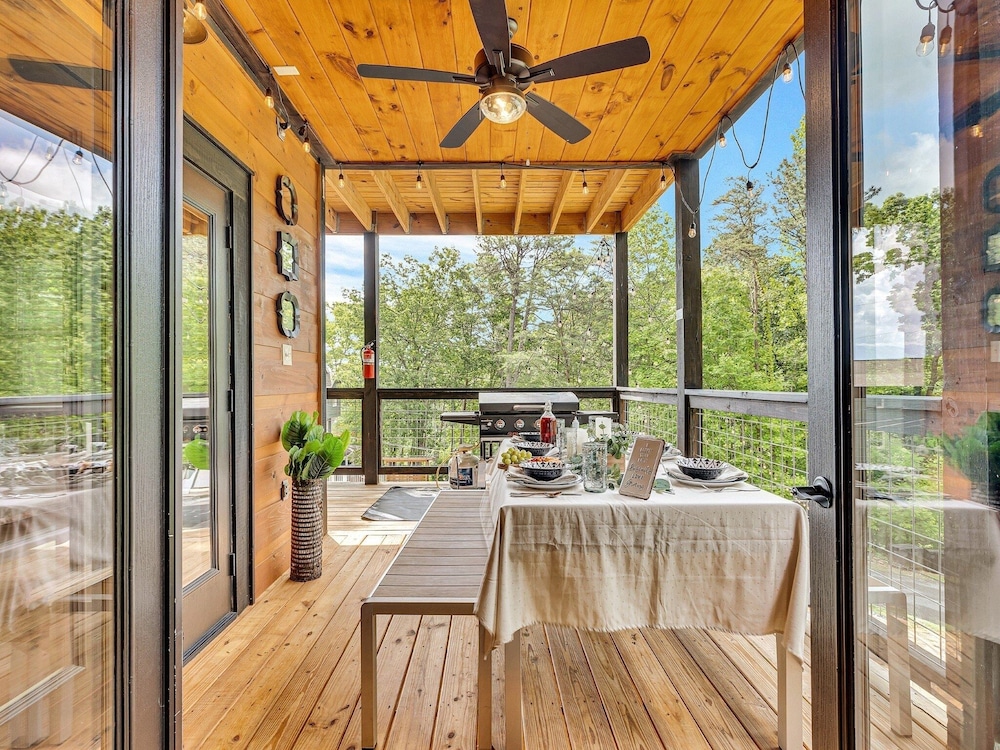 Ebenezer 4 Bedroom Cabin