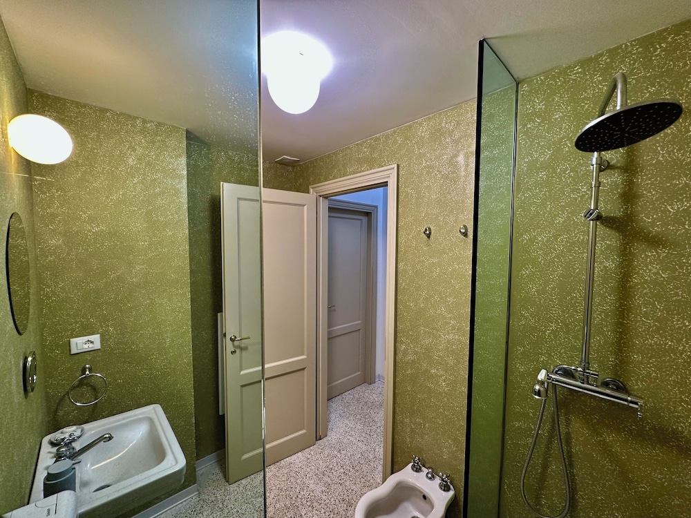 Navigli Apartments