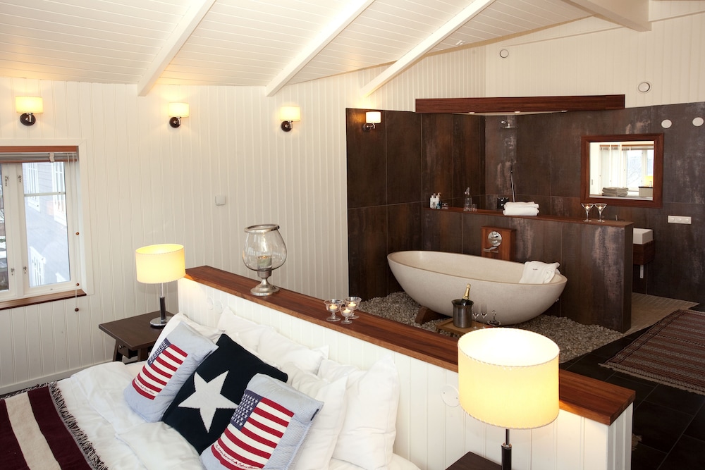 The Lodge