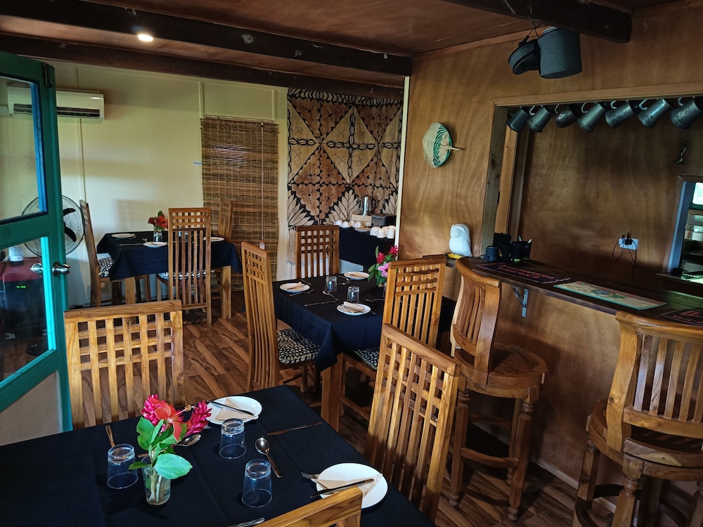 Mahina Lodge