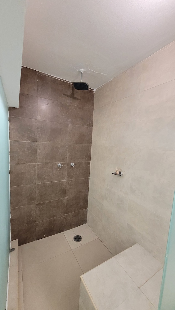 Very Good Vibes Apartmen in Pdc, Steps From Beach