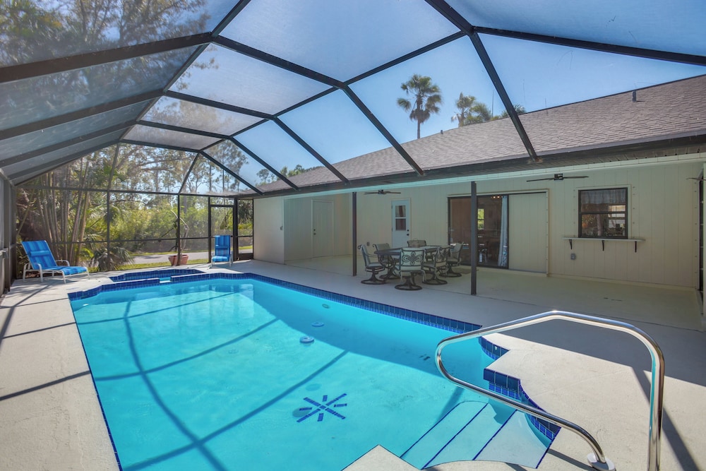 10 Mi to Beaches: Port Charlotte Paradise