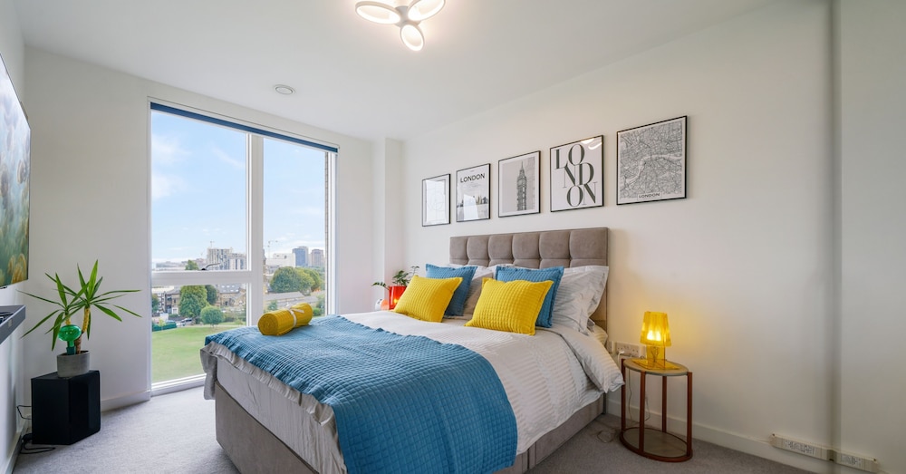Skyline View 1 Bed Apartment Sleeps 2 - Balcony