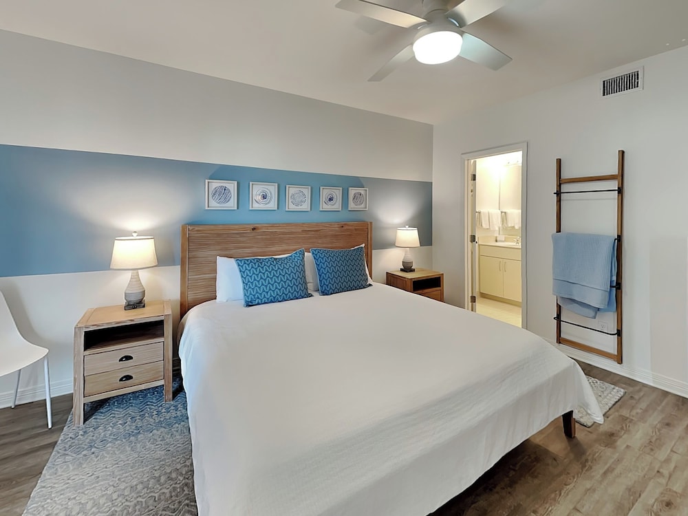 Four Seasons #701E by Southern Vacation Rentals