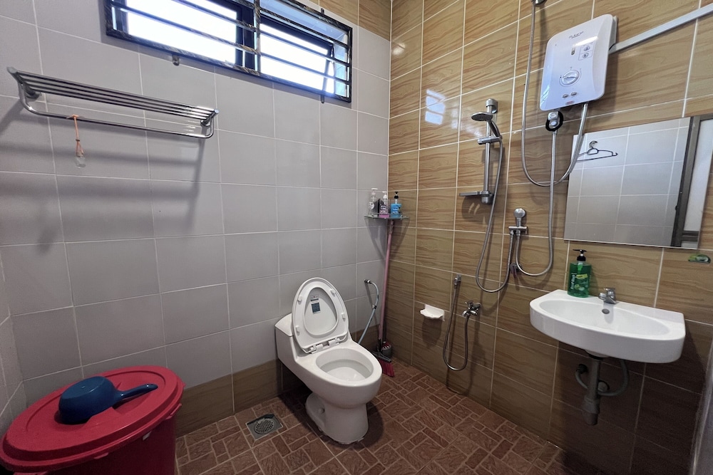 Nurbayu Villa (3 and 4 bedroom Villa) Kemaman